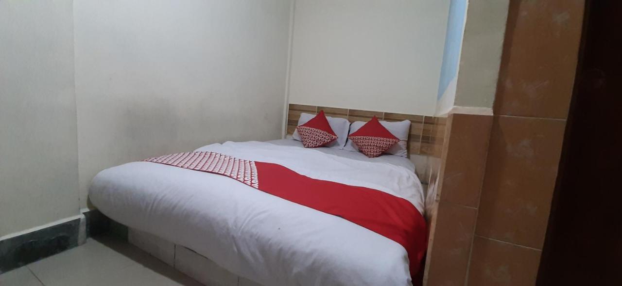 Oyo 90161 Hotel Lendosis Pipa Reja Angkatan 66 Palembang Kültér fotó