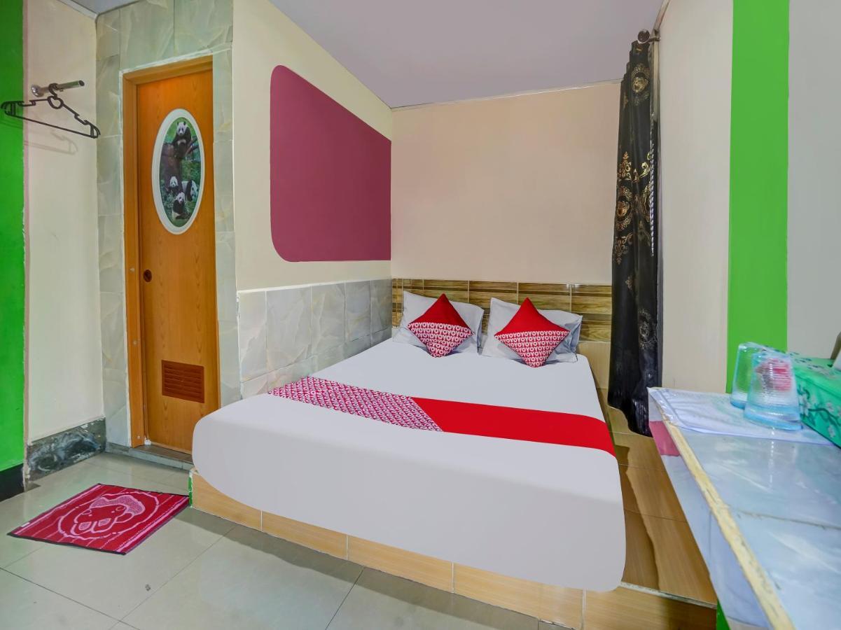Oyo 90161 Hotel Lendosis Pipa Reja Angkatan 66 Palembang Kültér fotó
