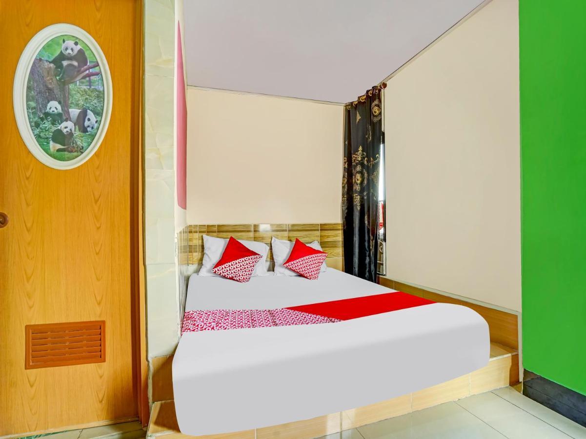 Oyo 90161 Hotel Lendosis Pipa Reja Angkatan 66 Palembang Kültér fotó
