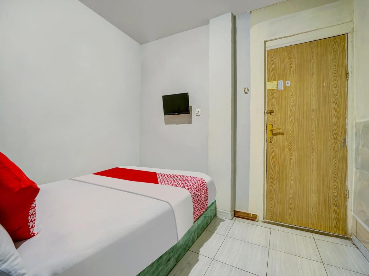 Oyo 90161 Hotel Lendosis Pipa Reja Angkatan 66 Palembang Kültér fotó